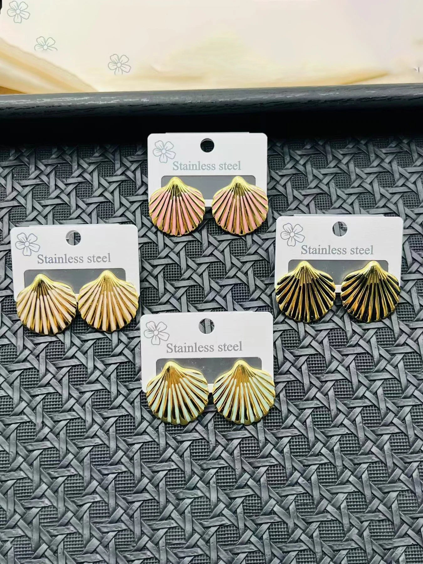 Creative Arc Fan-Shaped Stud Earrings, Stainless Steel Simple Unique Luxurious Drip Design, Casual Style, All Seasons