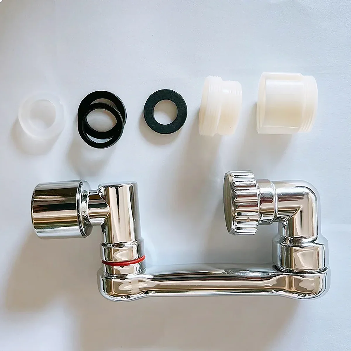 नल युनिभर्सल रोटेशन स्प्ल्याश-प्रुफ डिजाइन मल्टी-एडाप्टर हेड सुरक्षित पिउने पानी भान्साको बाथरूम सहित