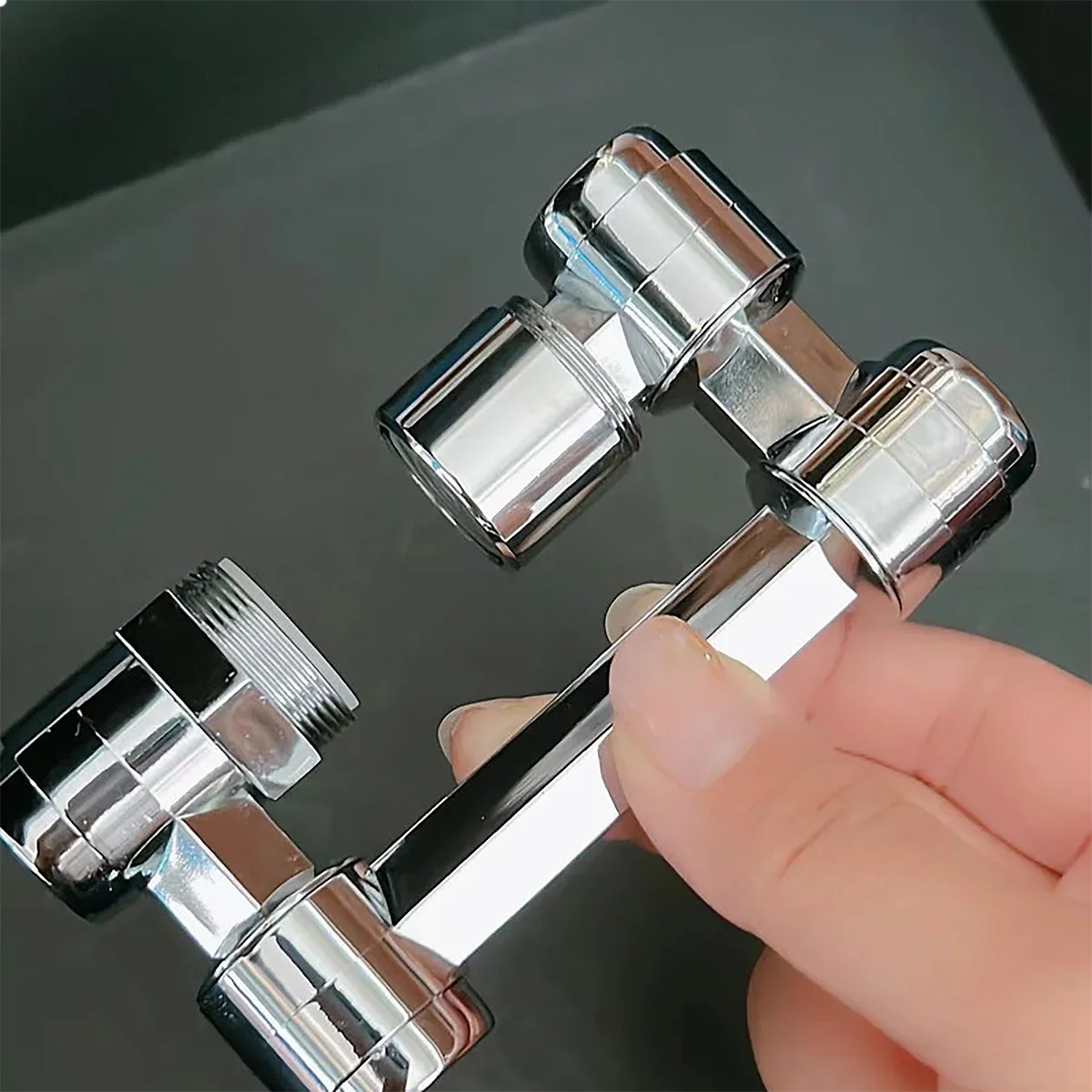 नल युनिभर्सल रोटेशन स्प्ल्याश-प्रुफ डिजाइन मल्टी-एडाप्टर हेड सुरक्षित पिउने पानी भान्साको बाथरूम सहित