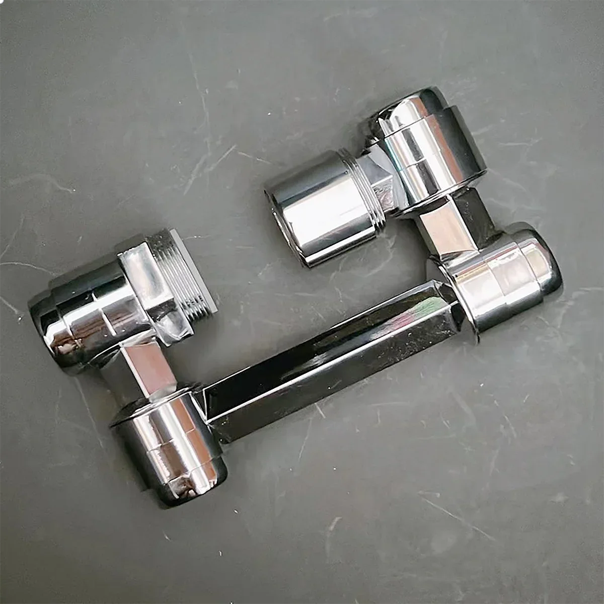 नल युनिभर्सल रोटेशन स्प्ल्याश-प्रुफ डिजाइन मल्टी-एडाप्टर हेड सुरक्षित पिउने पानी भान्साको बाथरूम सहित