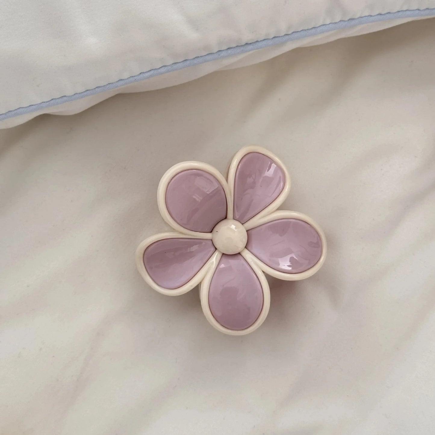 Cream Mousse Flower Medium Grab Clip Atmosphere Shark Back Head Plate Hairpin Half Tie Hair Summer New Claw Leading Fashion Kpop