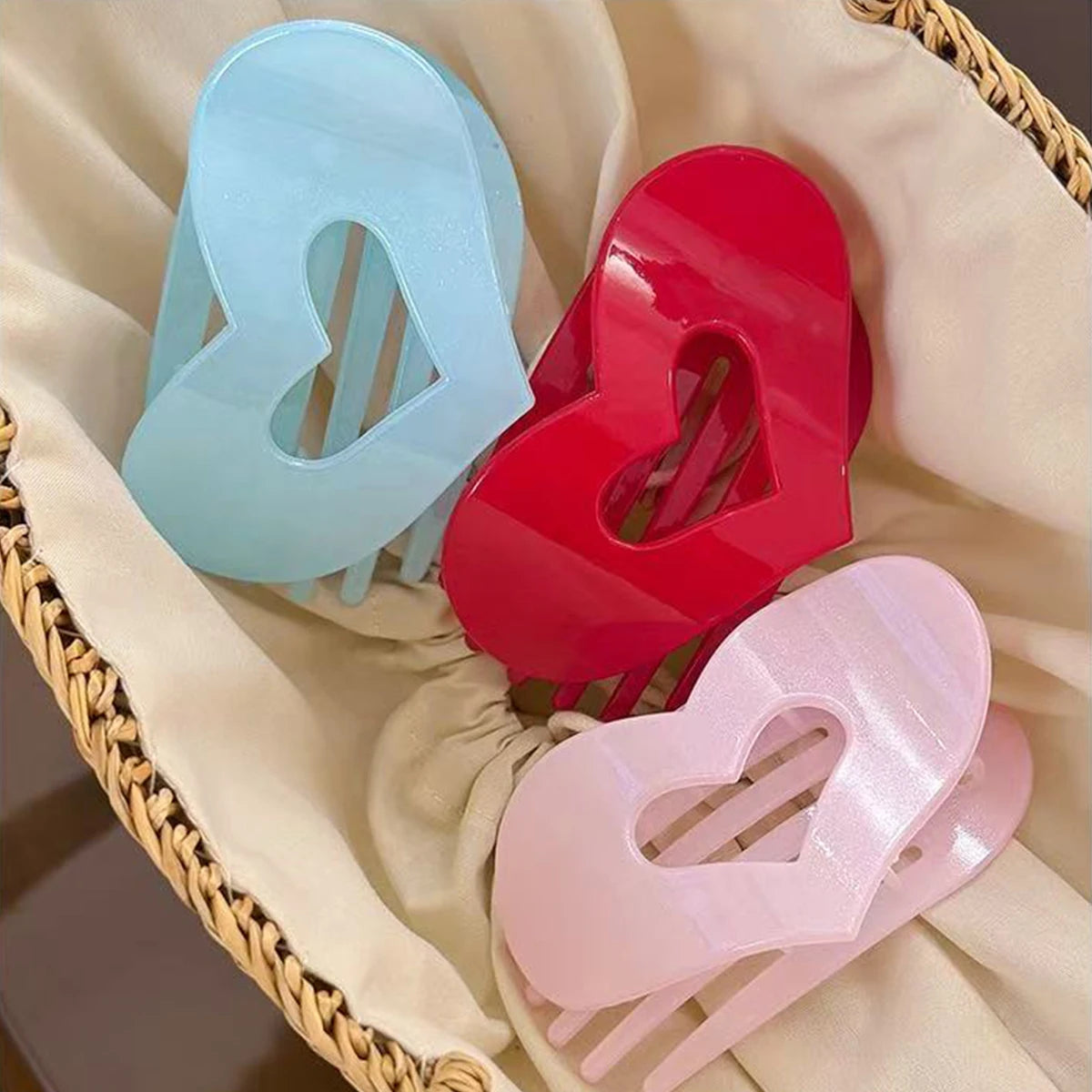 1pc French love acrylic hairpin for women's back of head disc hair grab clip, large duckbill hairpin hair ornament